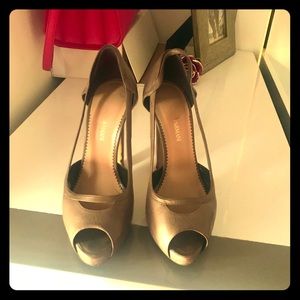 Emporio Armani leather heels